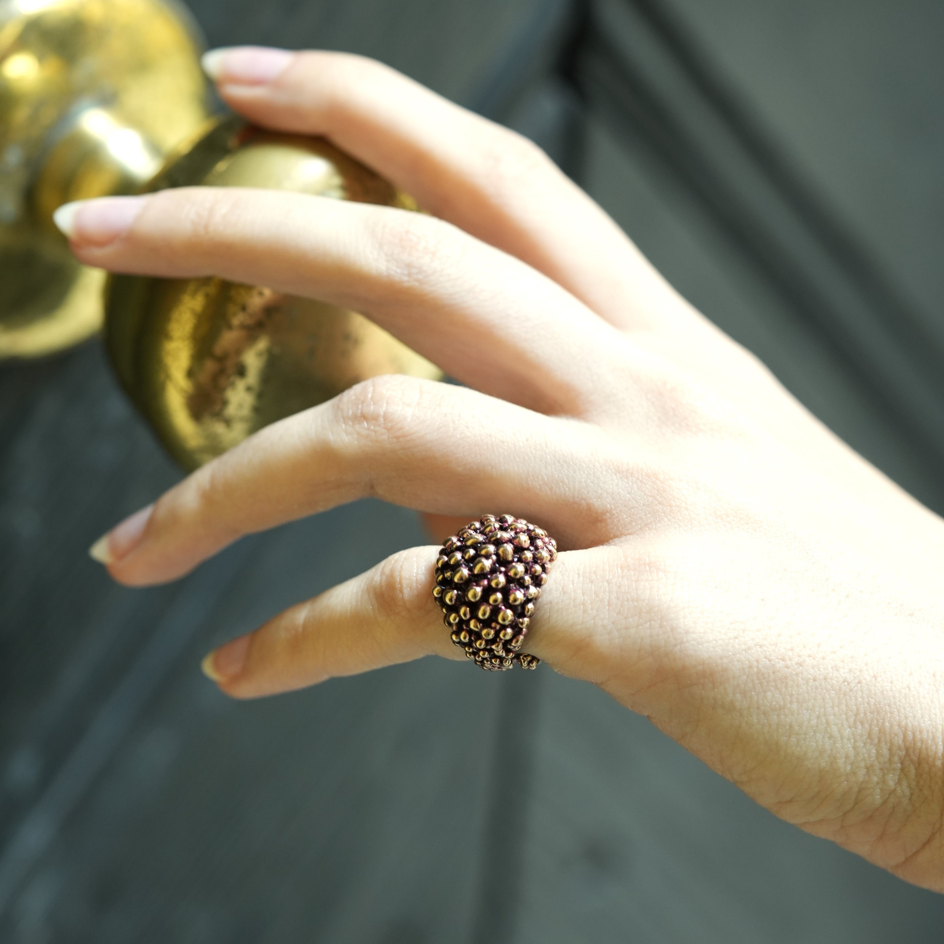 Equilibrium Chevalier Ring