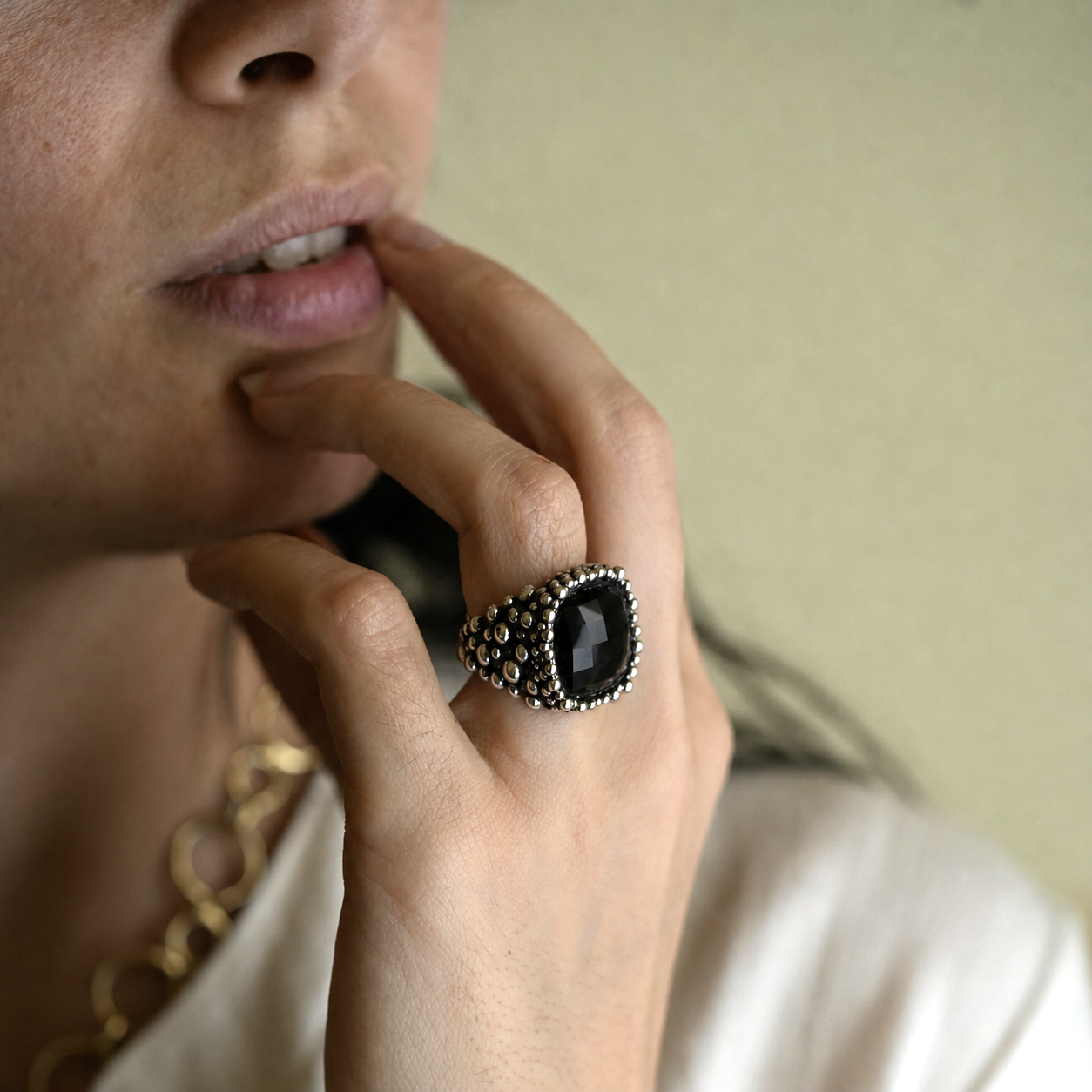 Solo Medium Ring